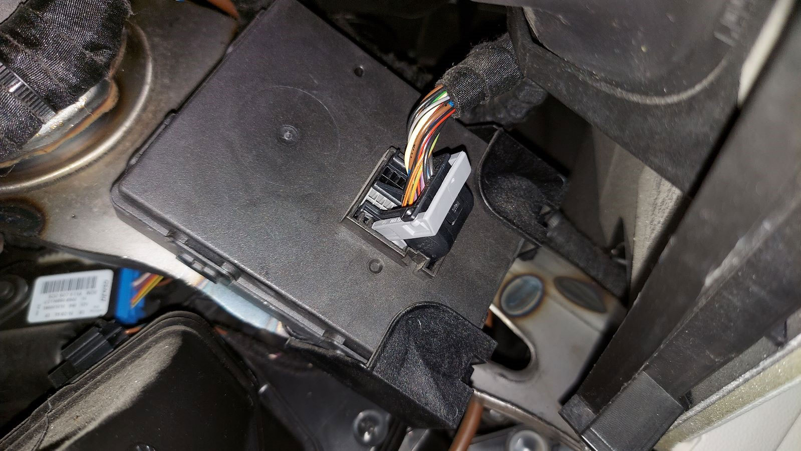 VAG Group MQB 48 All Key Lost Syncro File Service With dissembling the Cluste | Emirates Keys